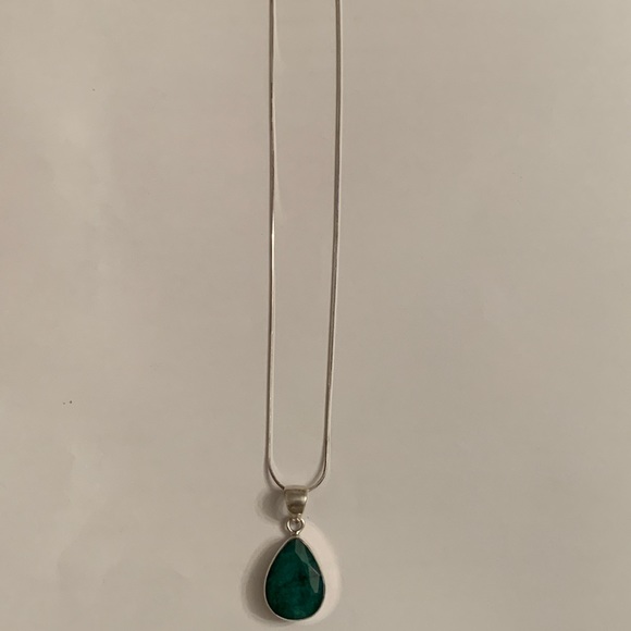 Sterling Silver Emerald Set and 16" Chain - NEW - Picture 5 of 6